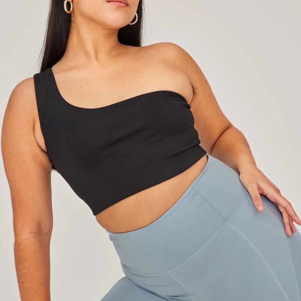 Girlfriend Collective Black Sports Bra.